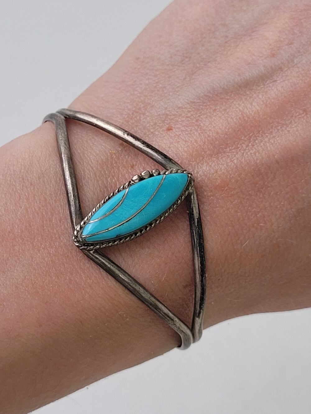Vintage Navajo Teme Split-Shank Sterling Silver & Turquoise Cuff Bracelet